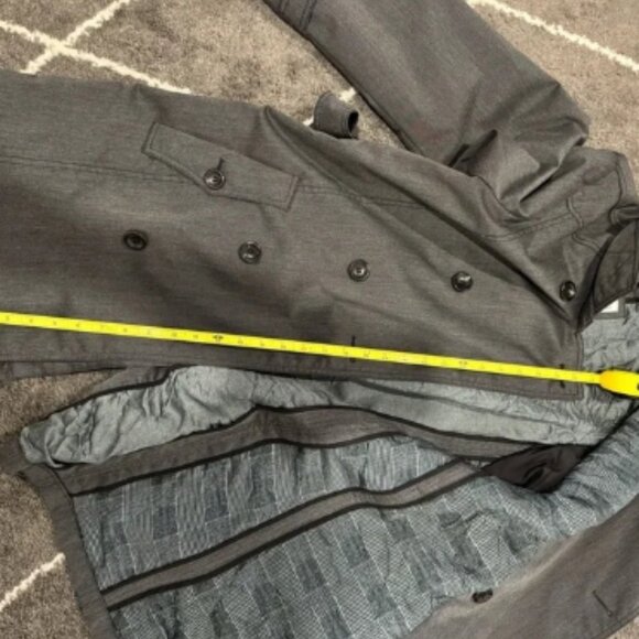 Men’s Armani Collezioni Grey Raincoat - Picture 3 of 8